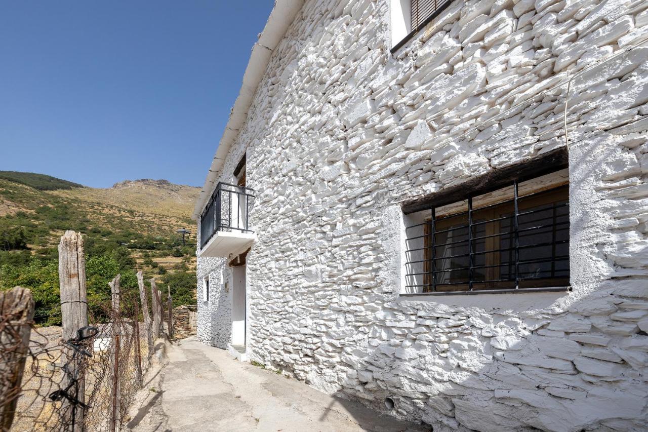 Casa Rural El Fuerte De Atabuey Trevélez Exterior foto